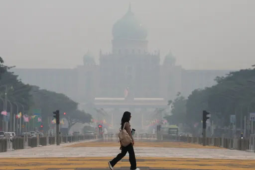 Polusi udara memburuk akibat kabut asap Indonesia, Malaysia tutup sekolah di lima negara bagian
