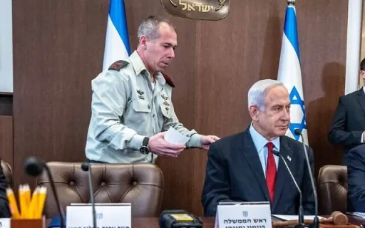 מזכירו הצבאי לשעבר של נתניהו טוען לניסיון לשנות את רישומי 7 באוקטובר