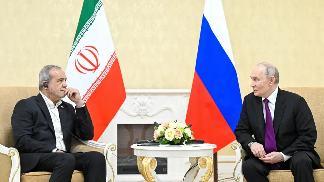 ایران و روسیه بر گسترش همکاریهای اقتصادی و راهبردی تأکید کردند