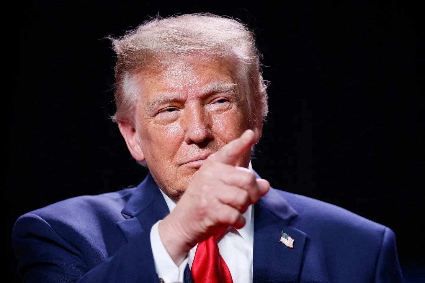 Трамп объявил «врагами» тех, кто продолжает говорить «искусственный интеллект»