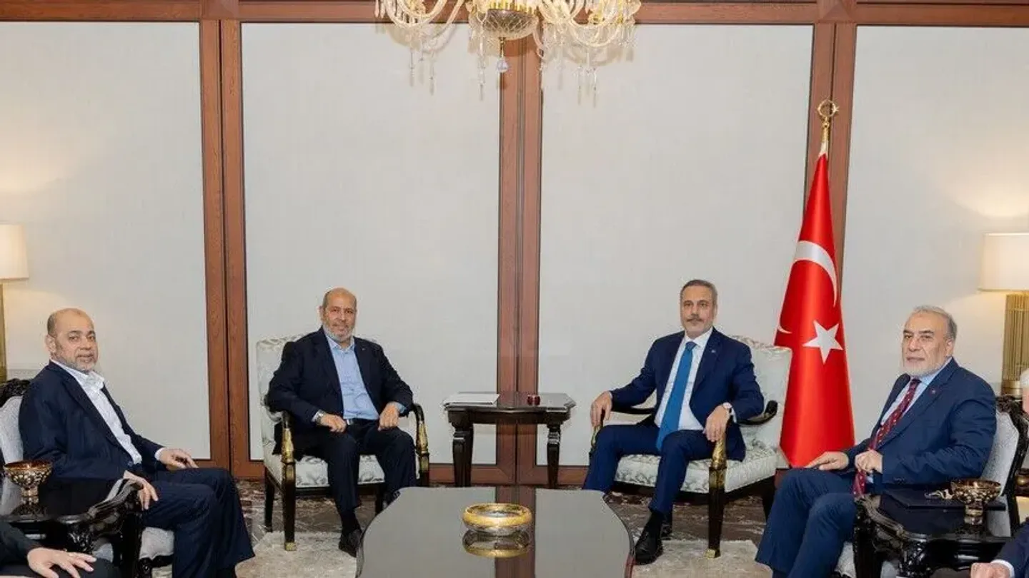 Ministri i Jashtëm turk takohet me kreun e byrosë politike të Hamasit në Ankara