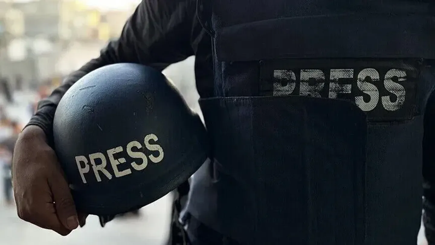 Të shtënat izraelite plagosin fotoreporterin e Anadolu-t në Bregun Perëndimor të pushtuar