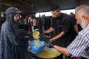 Seis horas de espera para conseguir una comida al día: la lucha diaria por sobrevivir en Gaza