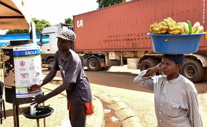 Ebola : le Kenya signale zéro nouveau cas après avoir effectué 293 tests