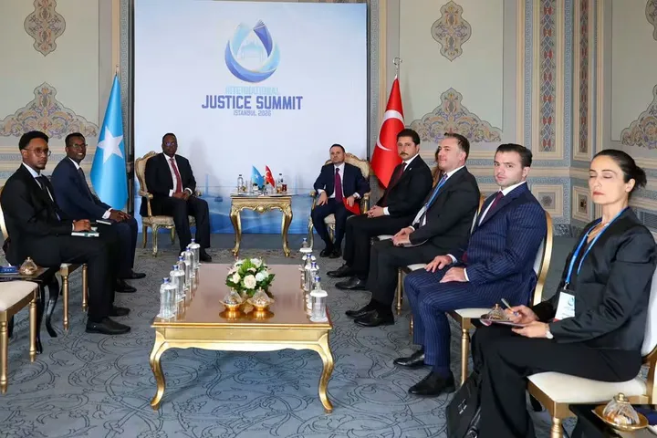 Soomaaliya iyo Turkiga oo ka Wada Hadlay Iskaashiga Caddaaladda iyo Garsoorka