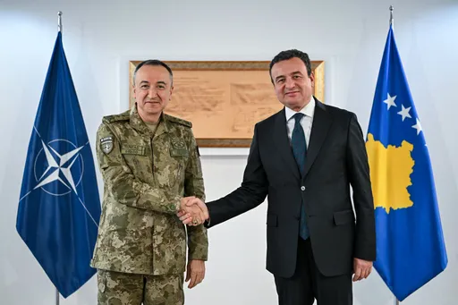 Kurti priti në takim lamtumirës komandantin në largim të KFOR-it, Ulutas