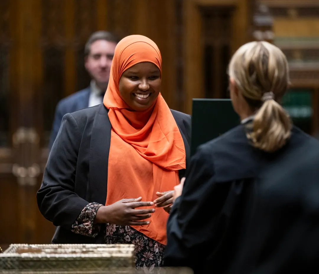 Sagal Cabdi-Wali: Gabar Soomaaliyeed oo Qaxooti Aheyd oo xildhibaan ka noqotay Baarlamaanka Britain