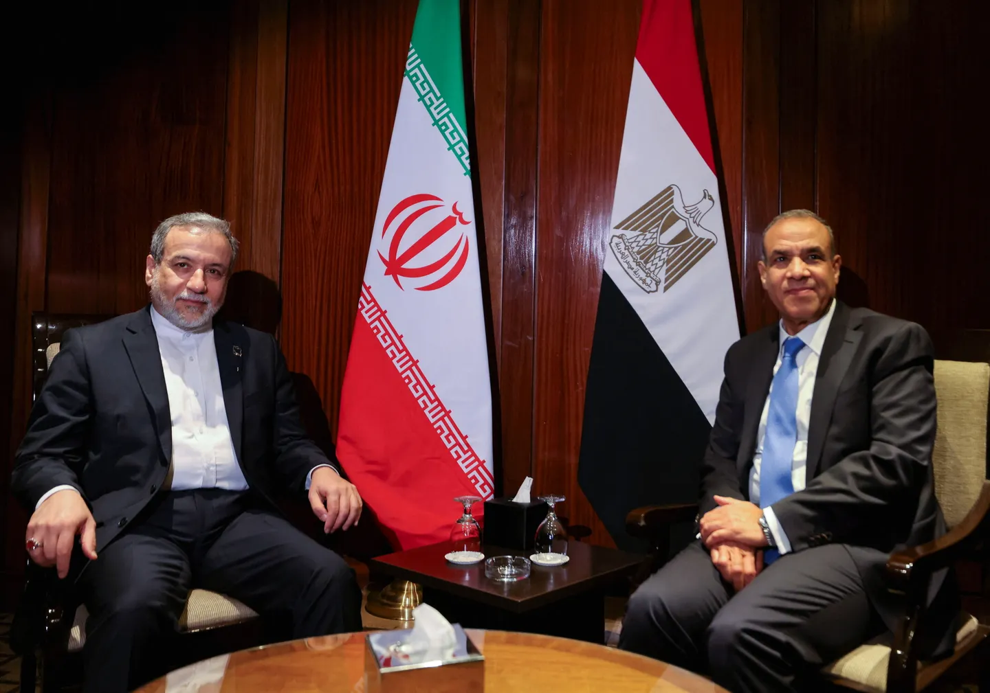 گفت‌وگوی تلفنی وزیران امور خارجه مصر و ایران درباره تنش‌های منطقه‌ای