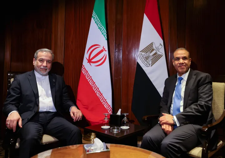 گفت‌وگوی تلفنی وزیران امور خارجه مصر و ایران درباره تنش‌های منطقه‌ای