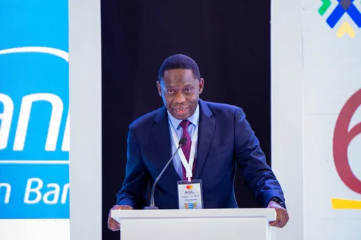 Ugandan central bank to hold emergency meeting as shilling falls sharply