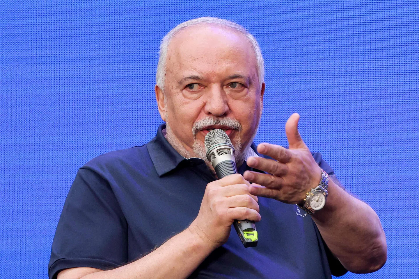 د اسرائیلو د اپوزیسیون مشر د نتنیاهو د ایران جګړې پلانونو په تړاو د 'ملي خیانت' څېړنو غوښتنه وکړه