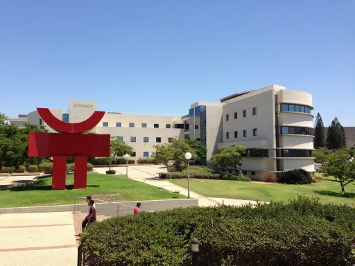 אוניברסיטת תל אביב ביטלה החלטה להרחיק סטודנט מהמעונות בשל מדבקה התומכת בזכות השיבה