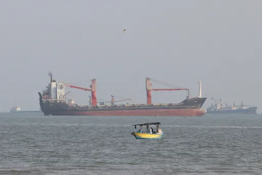 Les États-Unis "coupent" l'Iran du commerce maritime pour priver Téhéran de revenus pétroliers