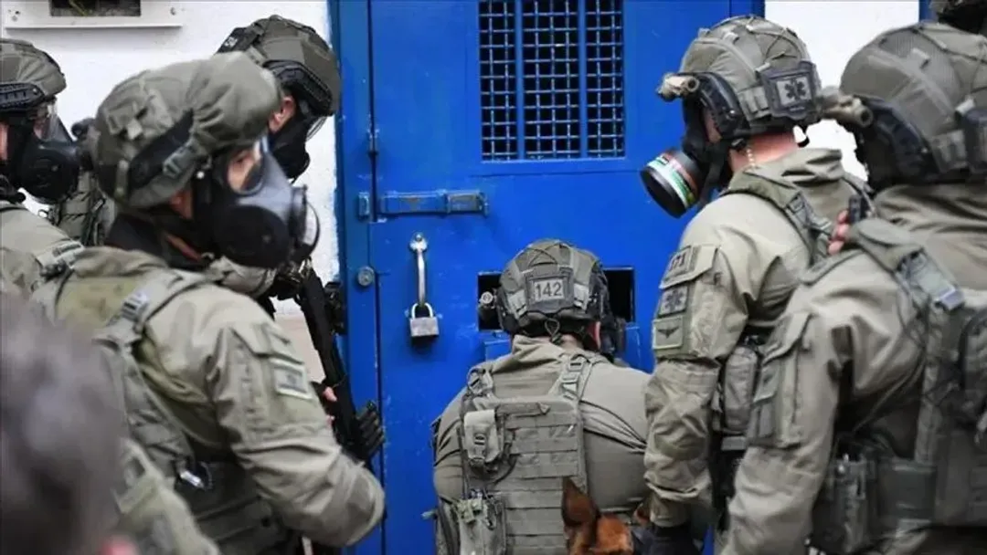 استئصال خصية وكسور في الساق.. تقرير يكشف إصابات بالغة لأسرى فلسطينيين داخل سجون الاحتلال الإسرائيلي