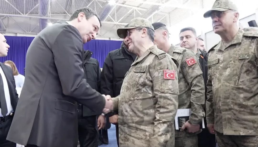 Shefi i Shtabit të Përgjithshëm të Türkiyes takohet me liderët e Kosovës dhe homolog të rajonit