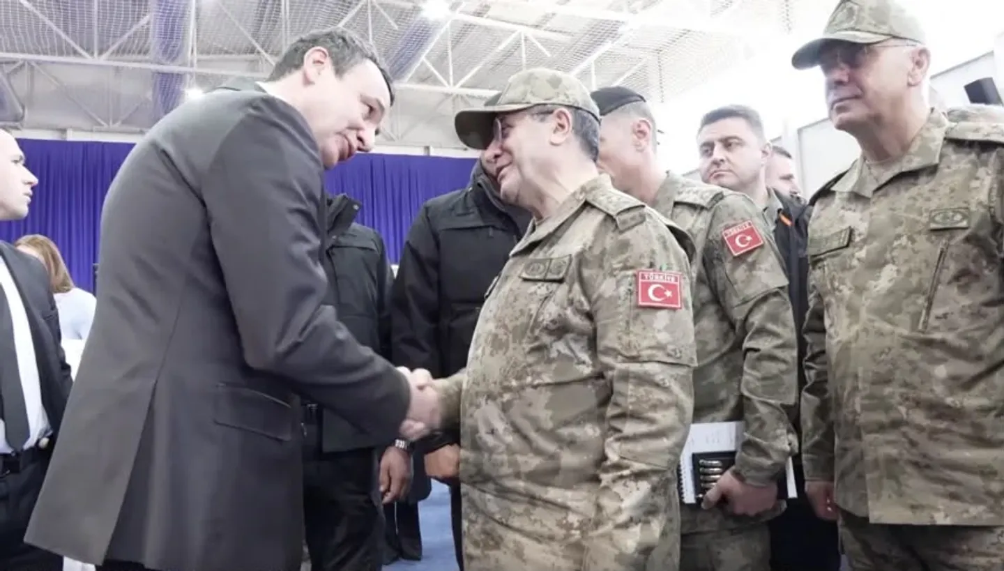 Shefi i Shtabit të Përgjithshëm të Türkiyes takohet me liderët e Kosovës dhe homolog të rajonit