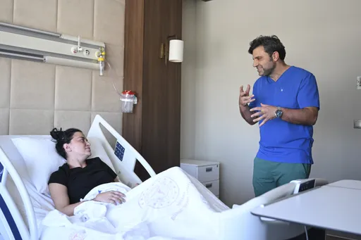 Pacientes nga Kosova i trajtohet çrregullimi i ritmit të zemrës në Türkiye