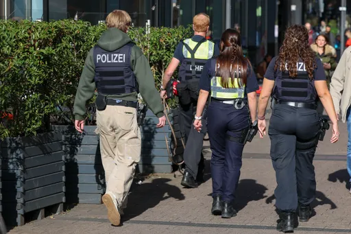 Befreiter Häftling und seine Helfer weiter verschwunden