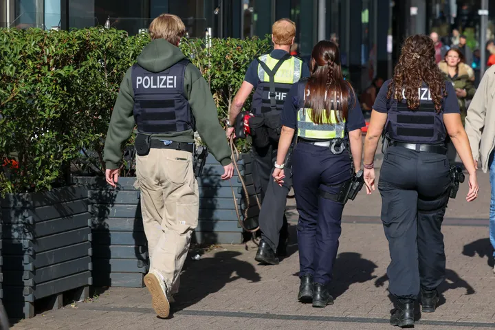 Befreiter Häftling und seine Helfer weiter verschwunden