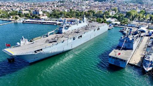 Турция направит TCG Anadolu на учения НАТО