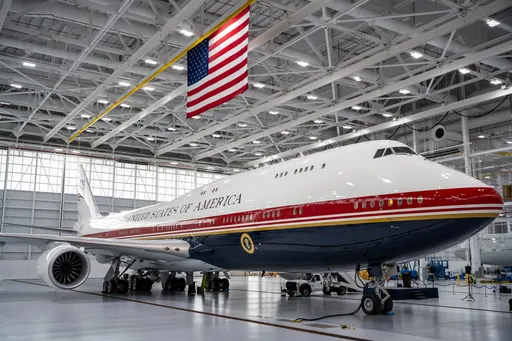 Трамп выпросил у эмира Катара Boeing 747 под борт номер один