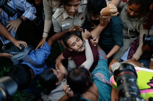 India cracks down on protesters demanding resignation of poll chief