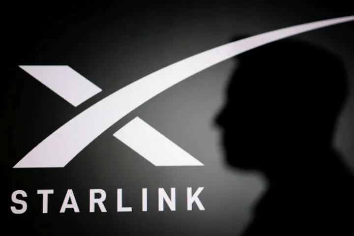 Zelenskyy decries Starlink speed restrictions as US denies involvement