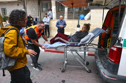 هاكابي يصف الاعتداء على مصورة أمريكية بالضفة بأنه "عمل إرهابي" ويطالب باعتقال المتورطين