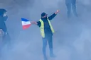 "Jelekverdhët" në Francë bëjnë thirrje për protesta të reja kundër "prirjes autoritare" të qeverisë