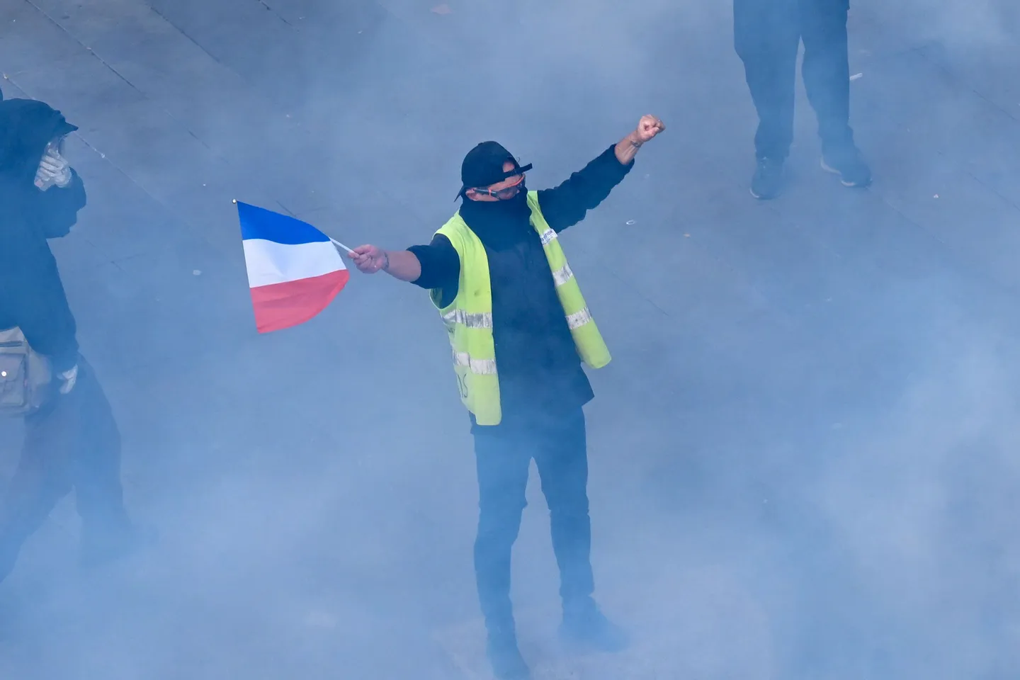"Jelekverdhët" në Francë bëjnë thirrje për protesta të reja kundër "prirjes autoritare" të qeverisë
