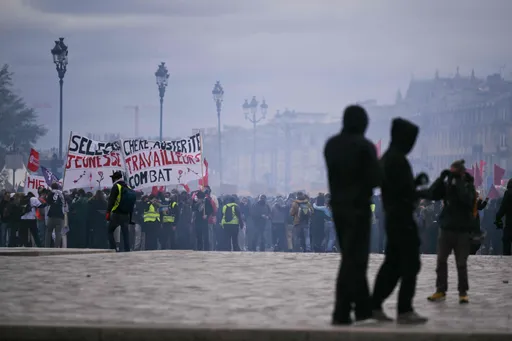 France: Macron face à une colère sociale sans précédent
