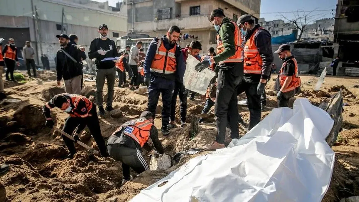 Klanjana kolektivna dženaza u Gazi za 75 Palestinaca pronađenih pod ruševinama kuća