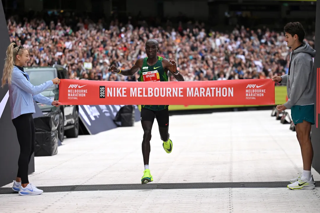 Eliud Kipchoge: Gwiji aliyevunja rekodi ya kibinadamu ya kukimbia