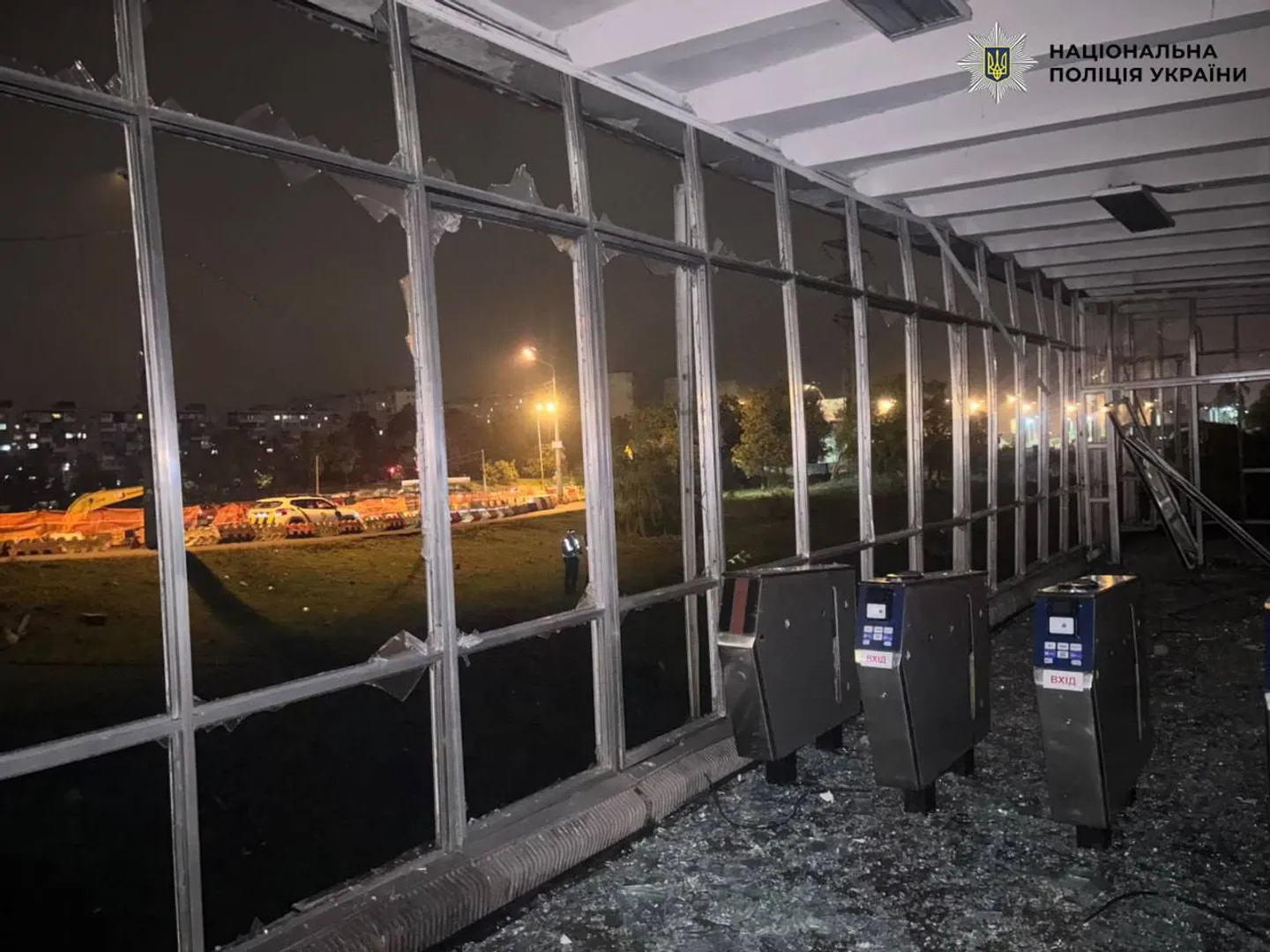 В результате ракетного удара по Киеву погибла 21-летняя девушка, десятки ранены