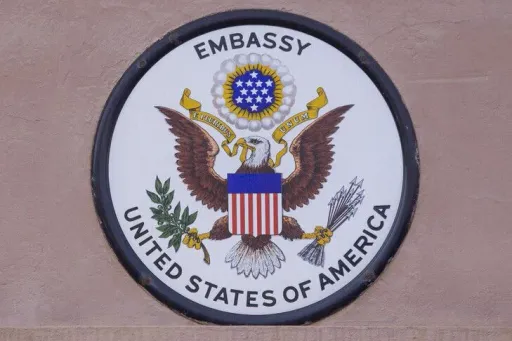 Ambasada e ShBA-së në EBA u bën thirrje qytetarëve të saj për vigjilencë në Lindjen e Mesme