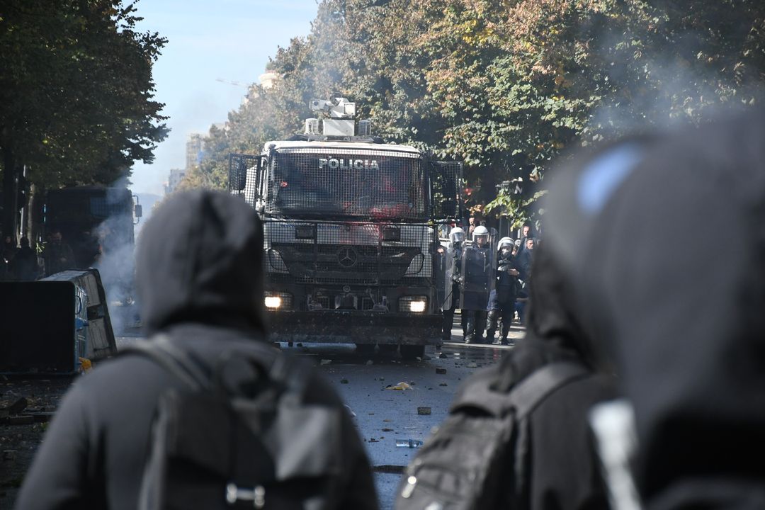 Komisioni Evropian për protestat në Shqipëri  Dënojmë përdorimin e dhunës