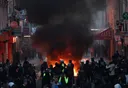 Глава МВД Франции подал в отставку после протестов
