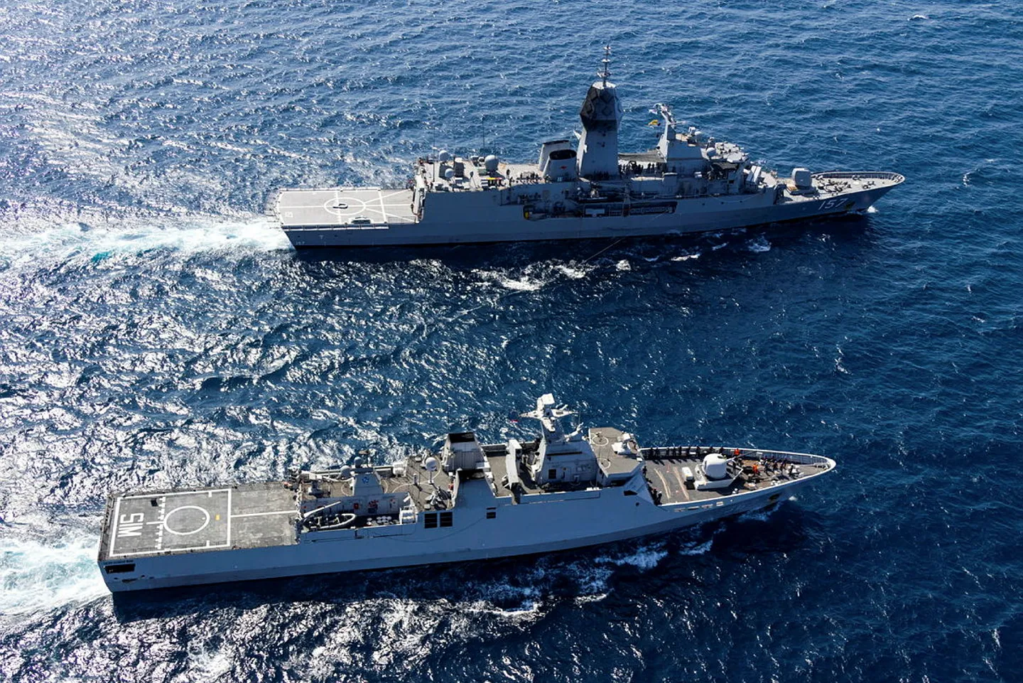 Indonesia dan Australia kerahkan kapal perang saat latihan bersama, perkuat kekuatan maritim