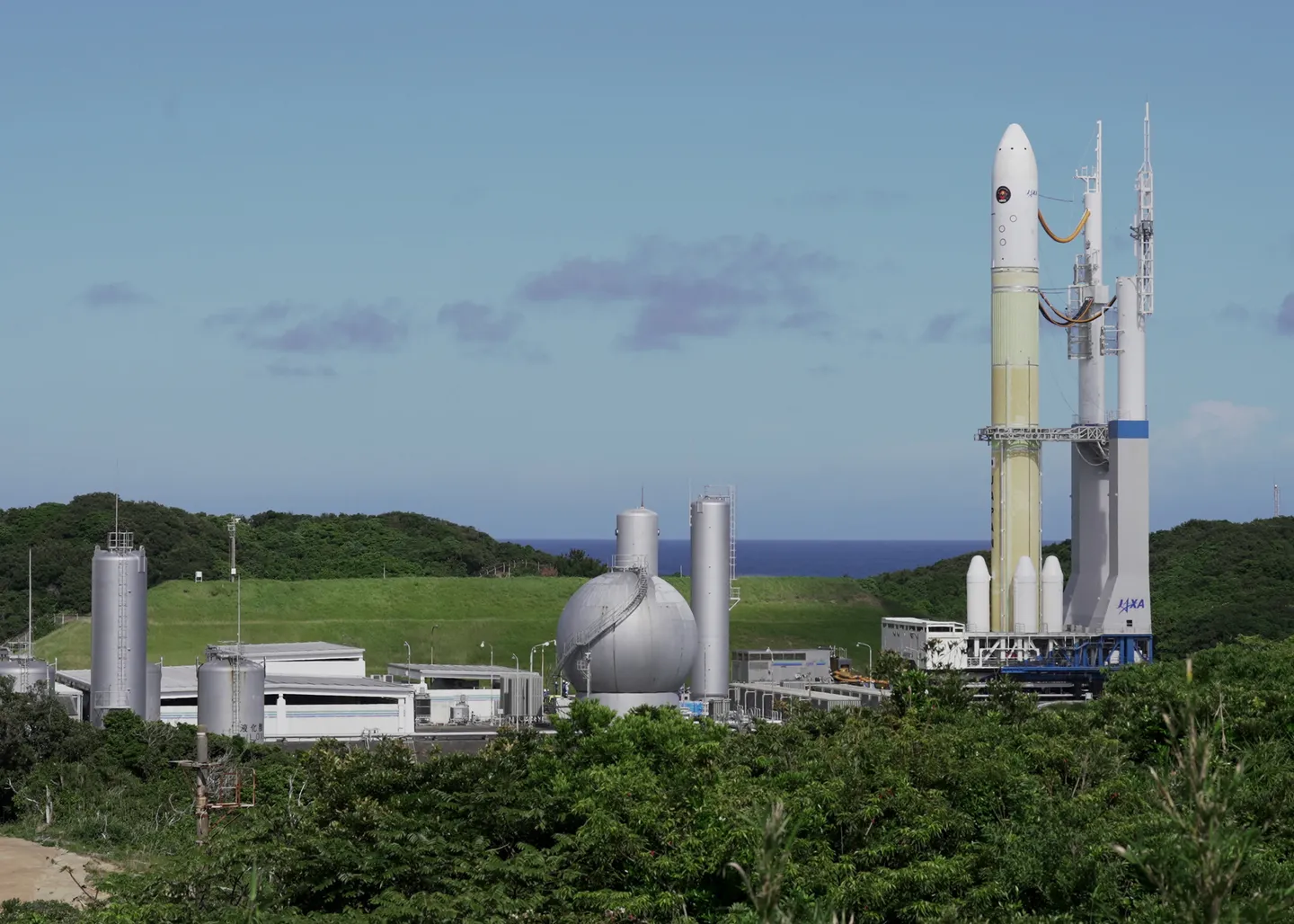 Japan launches mission to collect first-ever samples from Mars moon