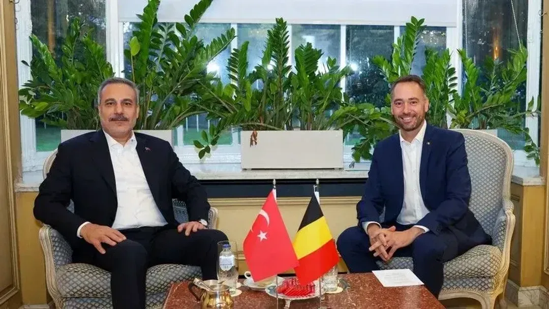 ministri-i-jashtem-turk-takohet-me-homologun-belg-ne-bruksel