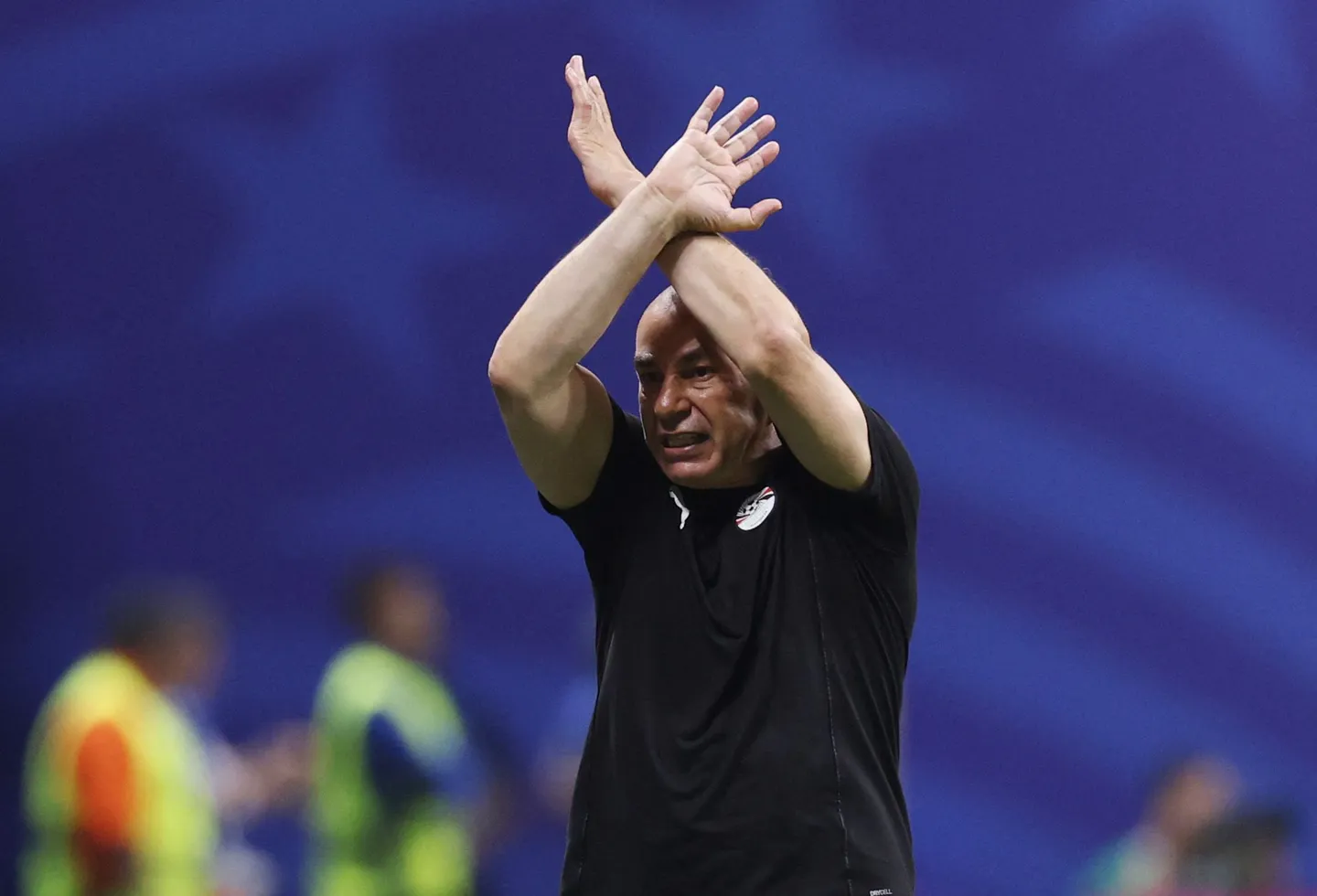 Mondial : la FIFA suspend Hossam Hassan et Mostafa Zico après leurs critiques de l’arbitrage