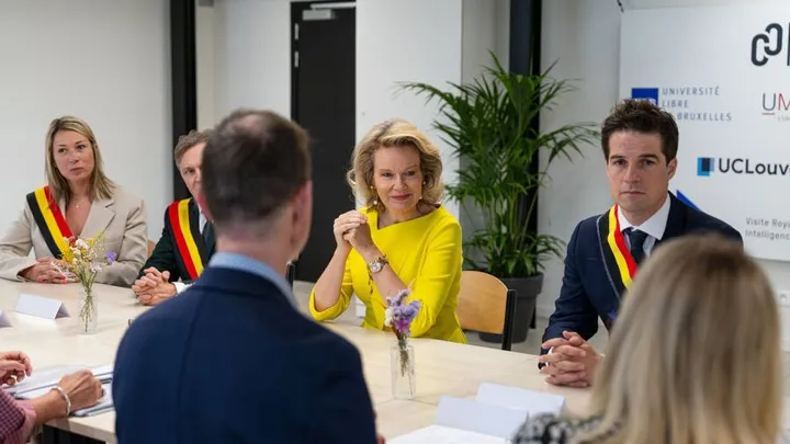 Belgische koningin en kroonprinses doelwit van door AI gegenereerde naaktfoto’s