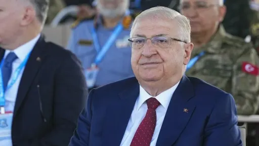 Ministri turk i Mbrojtjes viziton Katarin për marrëveshjen e bashkëpunimit midis katër vendeve
