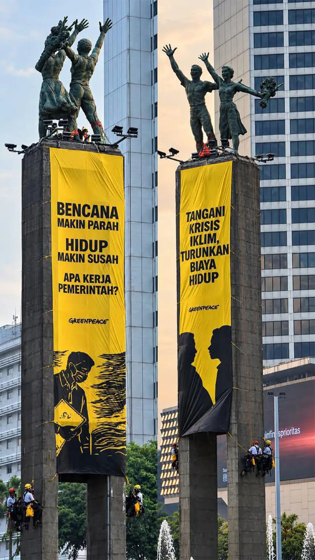 Greenpeace pasang spanduk protes raksasa di Bundaran HI, 11 aktivis ditangkap