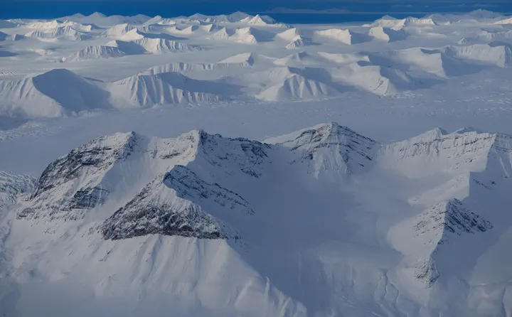 EU unveils Arctic strategy to bolster Arctic security, protect undersea cables