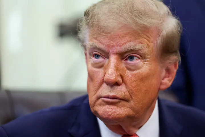 Trump presses Zelenskyy to make Russia deal as tensions with Kiev deepen