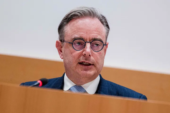 Барт де Вевер: Украина нема да се финансира од замрзнатите руски средства