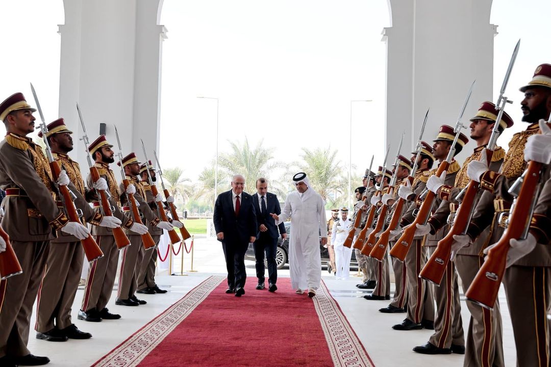 ministri-turk-i-mbrojtjes-takohet-me-homologun-nga-katari