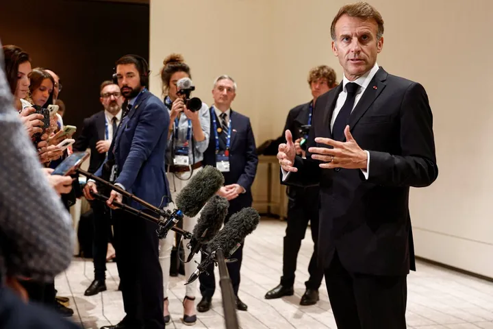 17 octobre: Macron s’énerve des commentaires à l’étranger