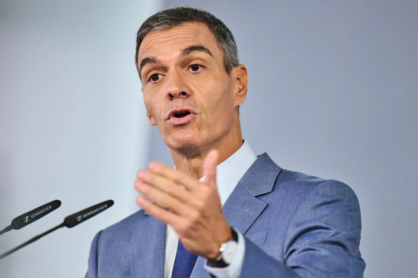 'Lefties welcome you': Spain's Sanchez greets Argentine leader with ironic banner